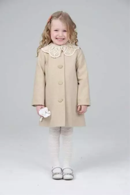 Drapet frakke til pigen (73 billeder): Børne modeller fra Drapa, til piger 4-8, 10-13 år 13662_46