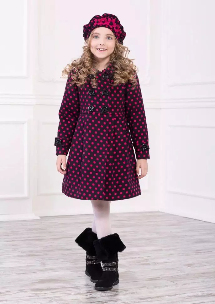 Of thick cloth coat for girls (73 photos): Children's model of drape, for girls 4-8, 10-13 years 13662_52
