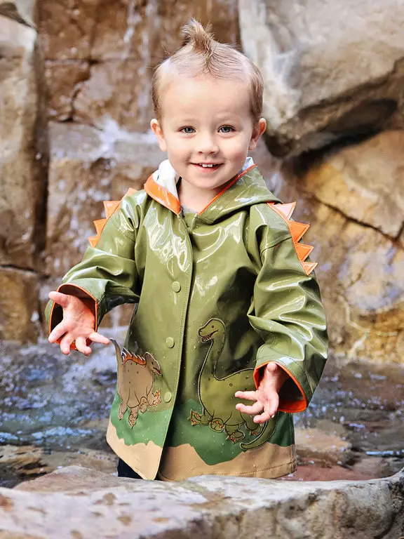 Barnas Raincoat (52 bilder): For en gutt og for en jente, modell Raincoat Kaste Navy, Hooded, Raise Rain, Twins 13664_35