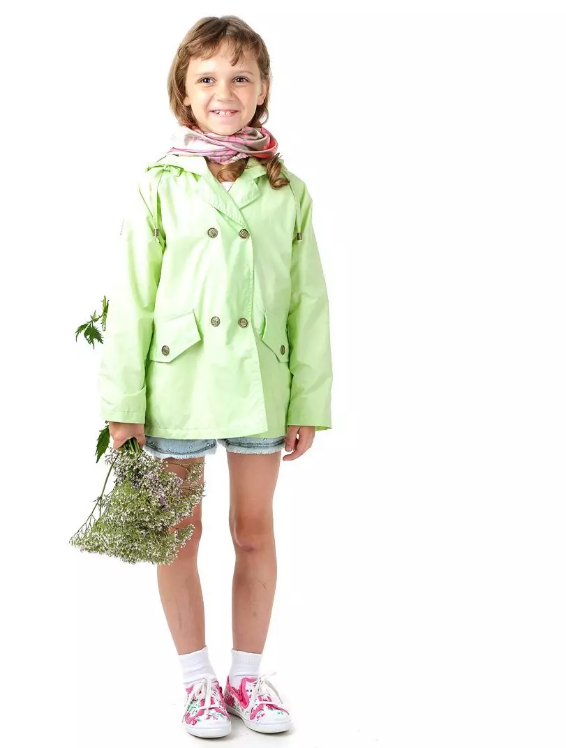 Áo mưa cho trẻ em (107 bức ảnh) từ Zara, Burberry, Kenzo, Sela, từ mưa, sưởi ấm, trên ruồi, áo mưa áo khoác, trùm đầu, màu vàng, với những gì để mặc 13674_51