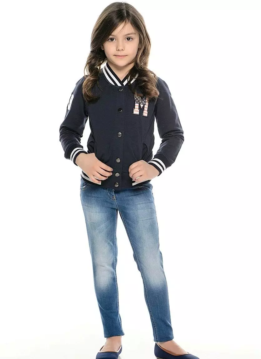Áo nỉ cho trẻ em cho bé gái (75 ảnh): Áo nỉ lông cừu, với lông, ấm và cách nhiệt, sét, áo nỉ Bombers, với phồng 13676_72