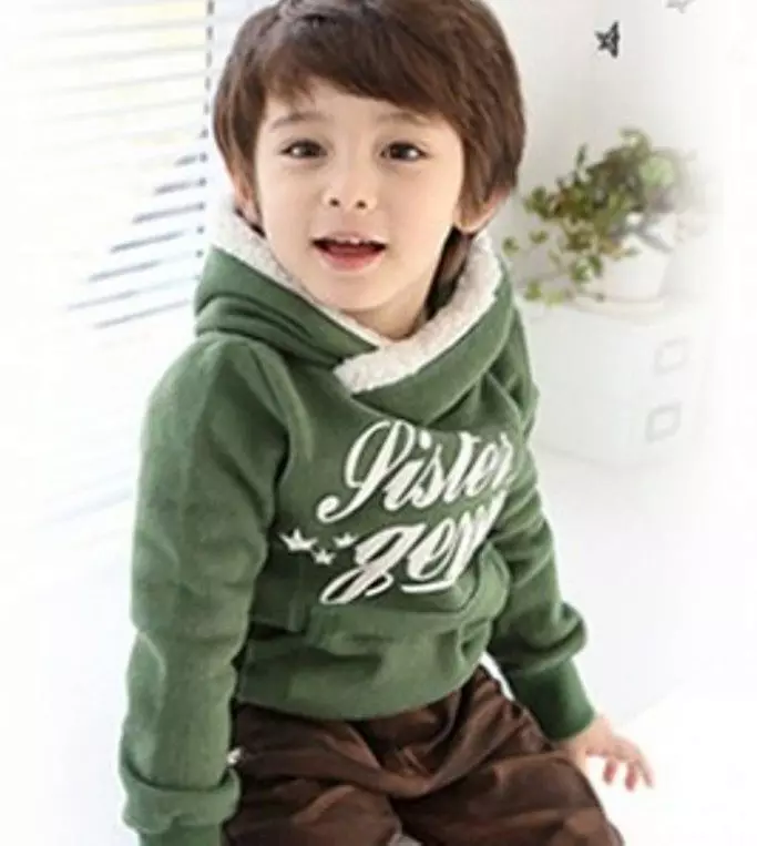 Kinder sweatshirts voor meisjes (75 foto's): fleece sweatshirts, met bont, warme en geïsoleerde, bliksem, bommenwerpers Sweatshirts, met bladerdeeg 13676_9