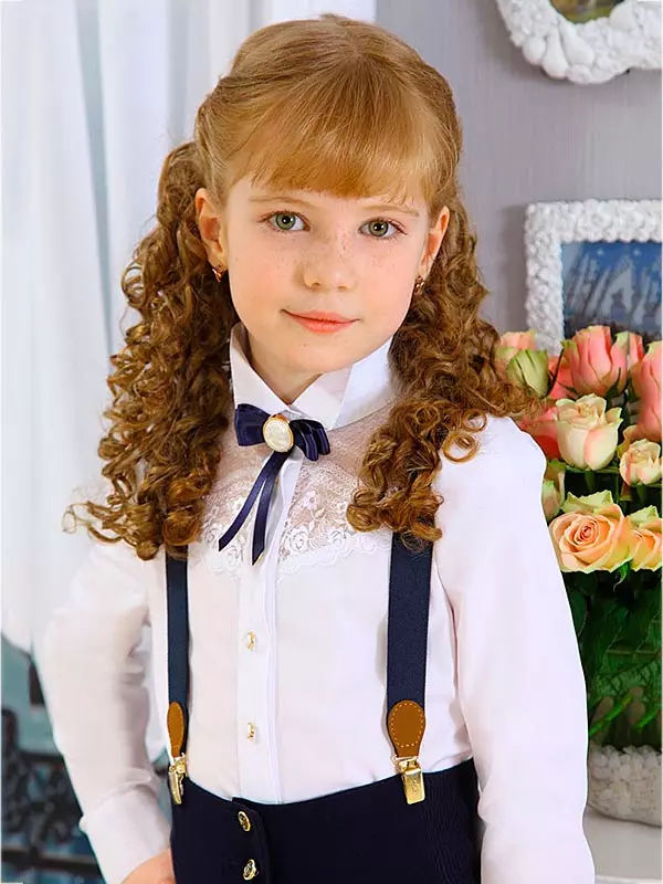 Blusas para nenas (61 fotos): modelos elegantes e xuvenís infantís, blusas de moda 2021 13682_14