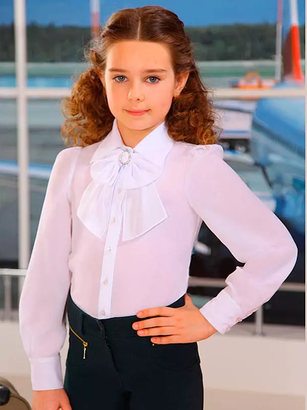 Блусе за девојчице (61 фотографије): Дечији елегантни и млади модели, модне блузе 2021 13682_15