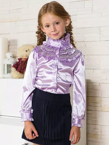 Bluzki dla dziewczyn (61 zdjęć): eleganckie modele i młodzieżowe dla dzieci, modne bluzki 2021 13682_17