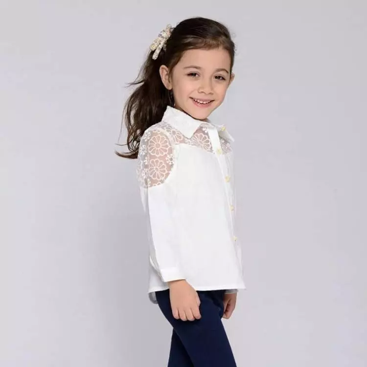 Bluzki dla dziewczyn (61 zdjęć): eleganckie modele i młodzieżowe dla dzieci, modne bluzki 2021 13682_2