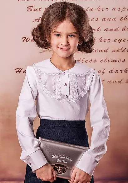 Blus kanggo bocah-bocah wadon (61 foto): Model elegan lan pemuda, blus modern 2021 13682_3