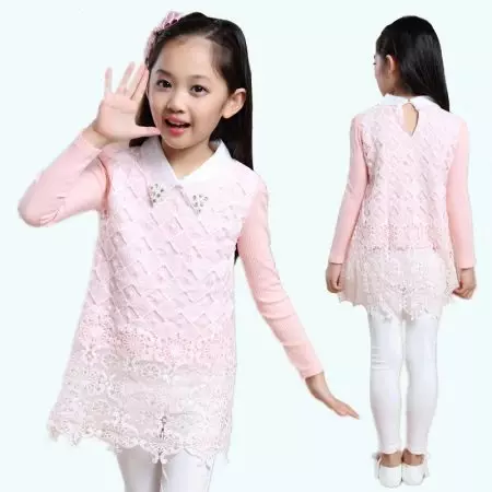 Блусе за девојчице (61 фотографије): Дечији елегантни и млади модели, модне блузе 2021 13682_59