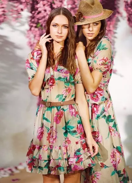 Obleka s cvetličnim tiskom za najstnike