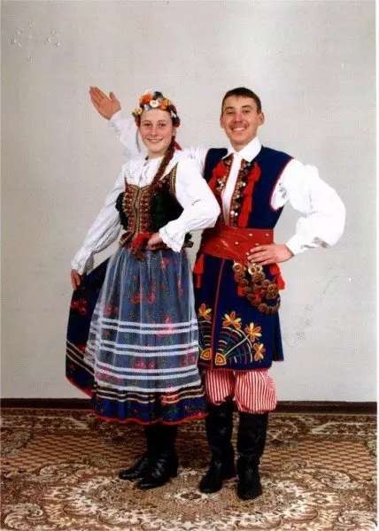 لباس ملی لهستان (30 عکس): لباس های سنتی برای زنان، لباس مردانه و لباس زنانه از جنس لهستانی، تاریخ 1369_15
