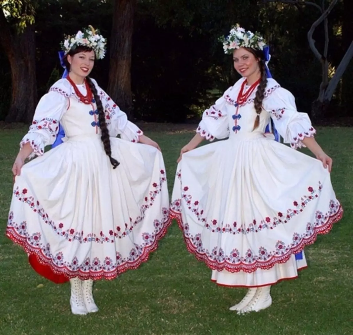 Pólska National Costume (30 myndir): Hefðbundin outfits fyrir konur, karlkyns og kvenkyns búning af pólsku gentry, sögu 1369_22