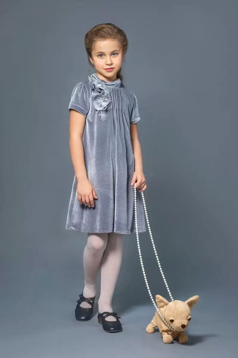 Էլեգանտ զգեստ աղջկա համար 8-9 տարեկան թավշյա թավշյա