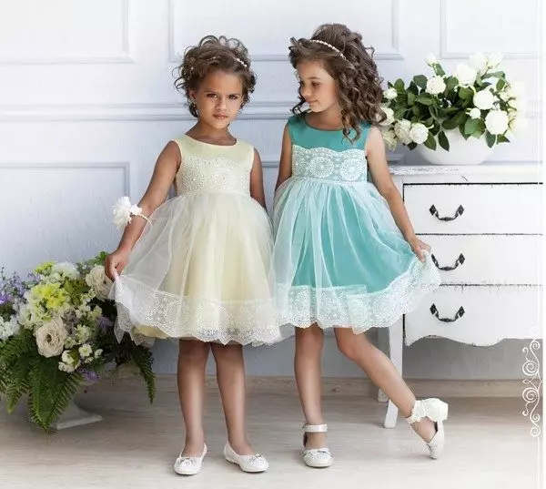 小さな女の子のためのBebi Dolのスタイルのドレス