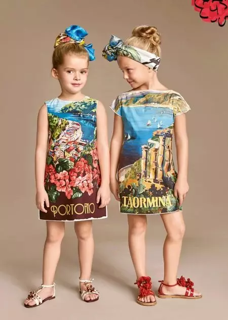 프린트가있는 소녀를위한 여름 드레스