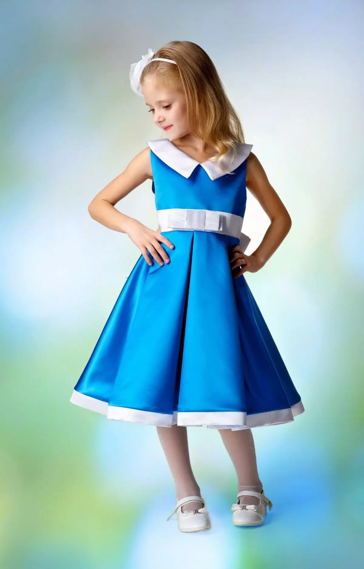 فستان التخرج في رياض الأطفال الأزرق