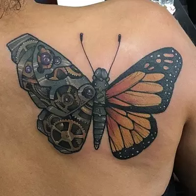 Tatuagem com borboletas (74 fotos): o valor das tatuagens e exemplos de esboços, tatuagem na mão e no pé, na parte inferior das costas e nas costas, no pescoço e em outras áreas, pequena e grande tatuagem 13730_29