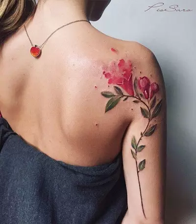 Goiko tatuajea (46 argazki): Emakumeentzako tatuaje freskoenak eta gizonezkoentzako tatuaje aldapatsuenak, irudien zirriborroak 13735_19