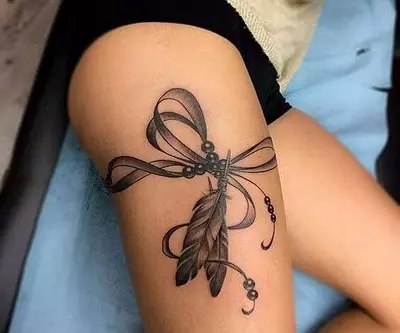 Goiko tatuajea (46 argazki): Emakumeentzako tatuaje freskoenak eta gizonezkoentzako tatuaje aldapatsuenak, irudien zirriborroak 13735_31