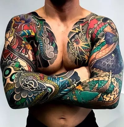 Tattoo yo hejuru (46 Amafoto): Tattoos yo hejuru ya Cool kubagore kandi ikundwa cyane kubagabo, amashusho 13735_35