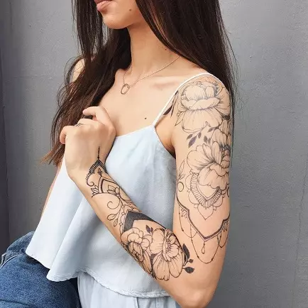 ყველაზე tattoo (46 ფოტო): ყველაზე მაგარი ტატუ ქალებისათვის და ყველაზე პოპულარული ციცაბო tattoo მამაკაცებისათვის, სურათების სკეტჩები 13735_7