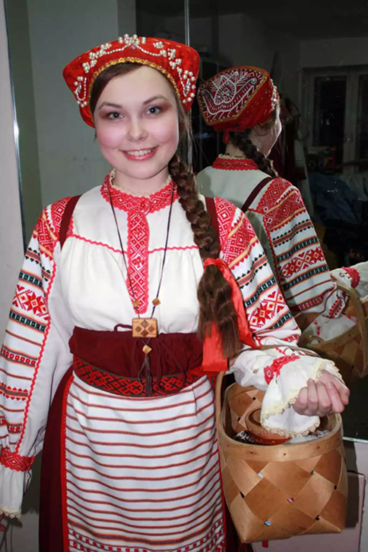 National Komi Zida (31 zithunzi): Traditional Perm chovala, History ndi Kufotokozera 1373_10