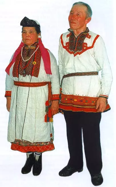 राष्ट्रीय कोमी सूट (31 तस्वीरें): पारंपरिक परम पोशाक, इतिहास और विवरण 1373_6