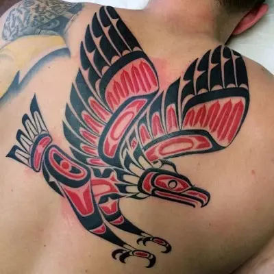 Tattoo ar putniem (76 fotogrāfijas): vērtība un skices. Tetovējumi uz kakla un meiteņu klaviera, uz krūtīm un uz pleciem, uz muguras un kājas, uz lāpstas un uz citām ķermeņa daļām 13741_14