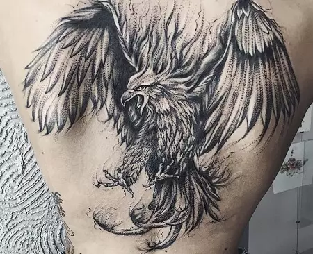 Tattoo ერთად ფრინველები (76 ფოტო): ღირებულება და ესკიზები. Tattoos კისრის და clavicle გოგონების, მკერდზე და shoulders, უკან და ფეხი, შოველ და სხვა ნაწილების სხეულის 13741_27