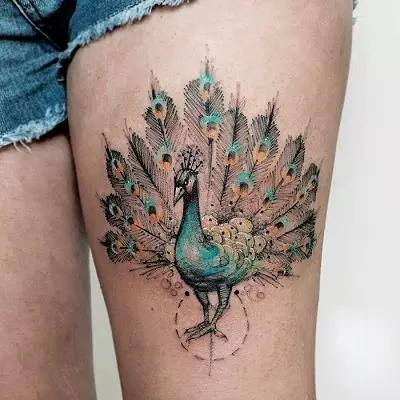 Tetoválás madarakkal (76 fotók): Érték és vázlatok. Tetoválás a nyakán és a lányok a lányok, a mellkason és a vállán, a hátán és a lábán, a lapáton és a test más részein 13741_34