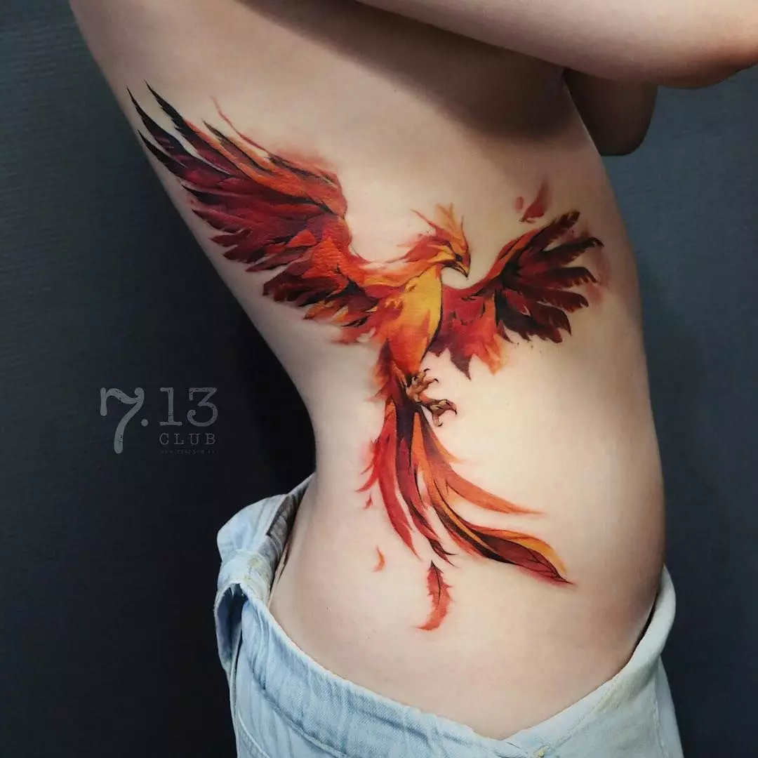 Tattoo ერთად ფრინველები (76 ფოტო): ღირებულება და ესკიზები. Tattoos კისრის და clavicle გოგონების, მკერდზე და shoulders, უკან და ფეხი, შოველ და სხვა ნაწილების სხეულის 13741_38