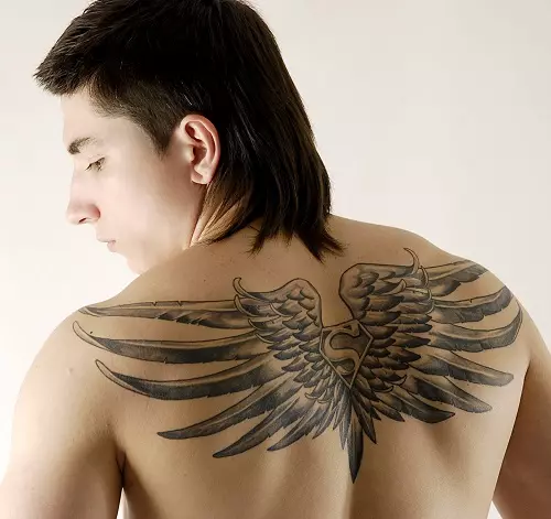 Места за тетоважа: Достапни места во девојки за тетоважи, најдобрите места на телото (на рака, на ногата) за натписите и цртежите 13760_41