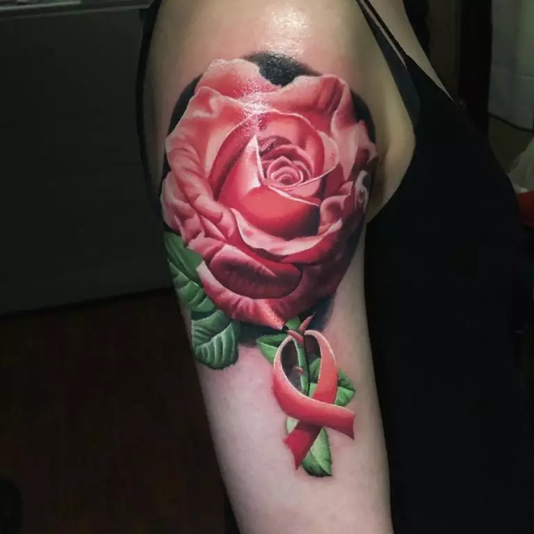 Tattoo mawar kanggo bocah-bocah wadon (51 foto): Nilai, tato ing tangan lan sikil, ing pergelangan tangan lan pupu, sketsa. Tato ing sikat, pundhak lan bagian awak liyane 13761_6