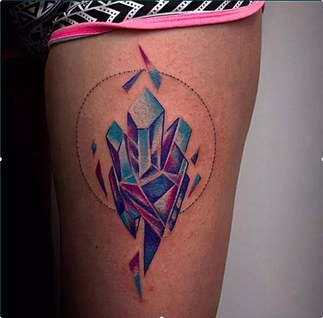 Crystal Tattoo: vázlatok és kristályos tetováló érték, legjobb alkalmazási tervek 13764_23