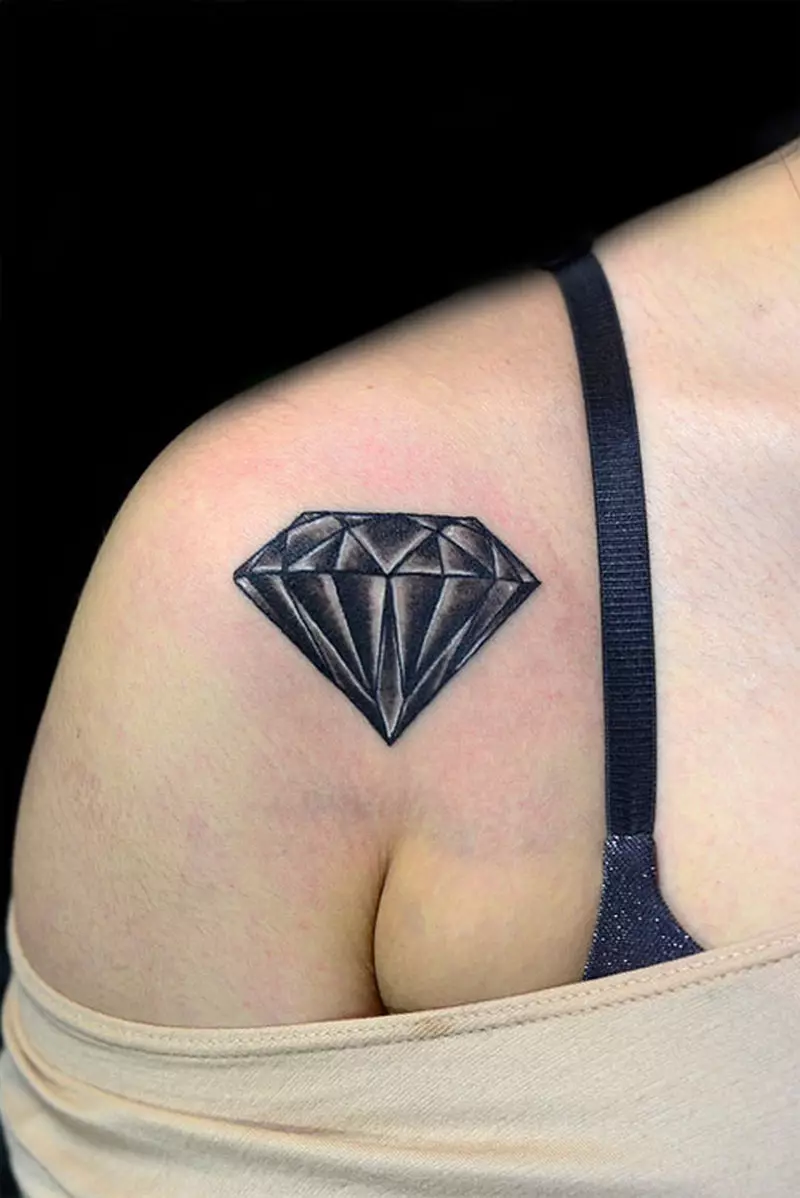 Crystal Tattoo: vázlatok és kristályos tetováló érték, legjobb alkalmazási tervek 13764_35