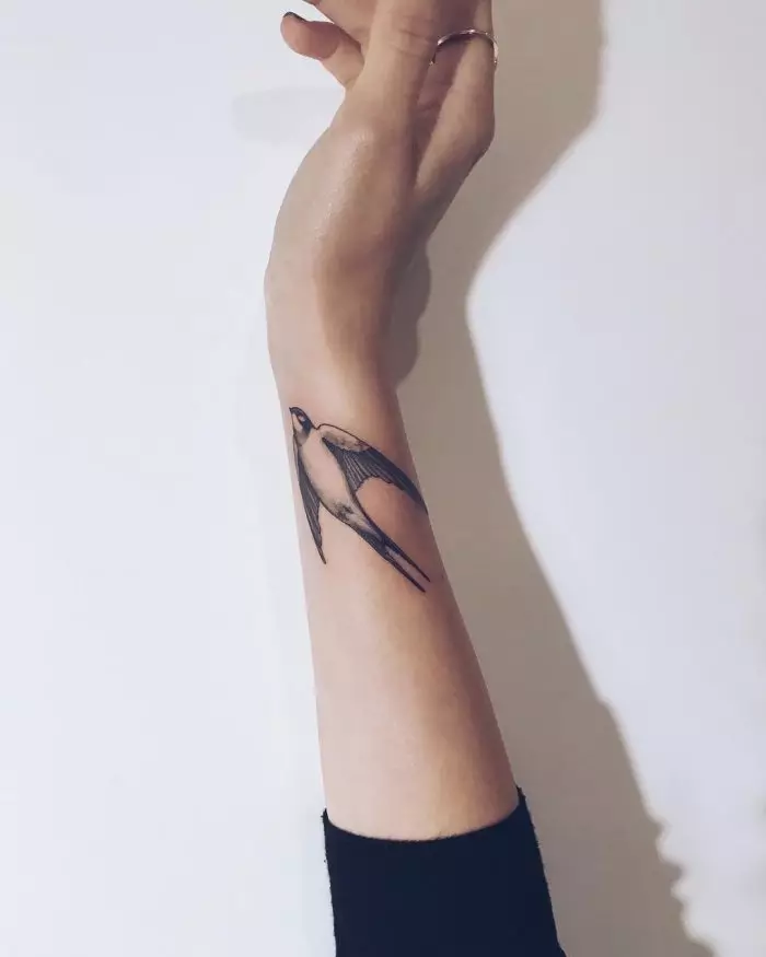 Beautiful tattoo for girls (80 photos): sketches of the most elegant female tattoos on all parts of the body and other stylish examples of tattoo with drawings and inscriptions 13775_29