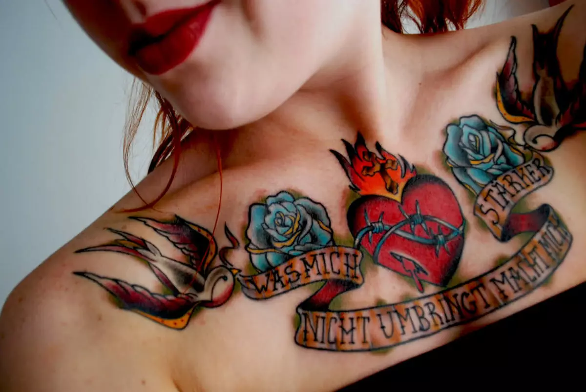 Piękny tatuaż dla dziewczyn (80 zdjęć): szkice najbardziej eleganckich kobiecych tatuaży na wszystkich częściach ciała i innych stylowych przykładów tatuażu z rysunkami i napisami 13775_8