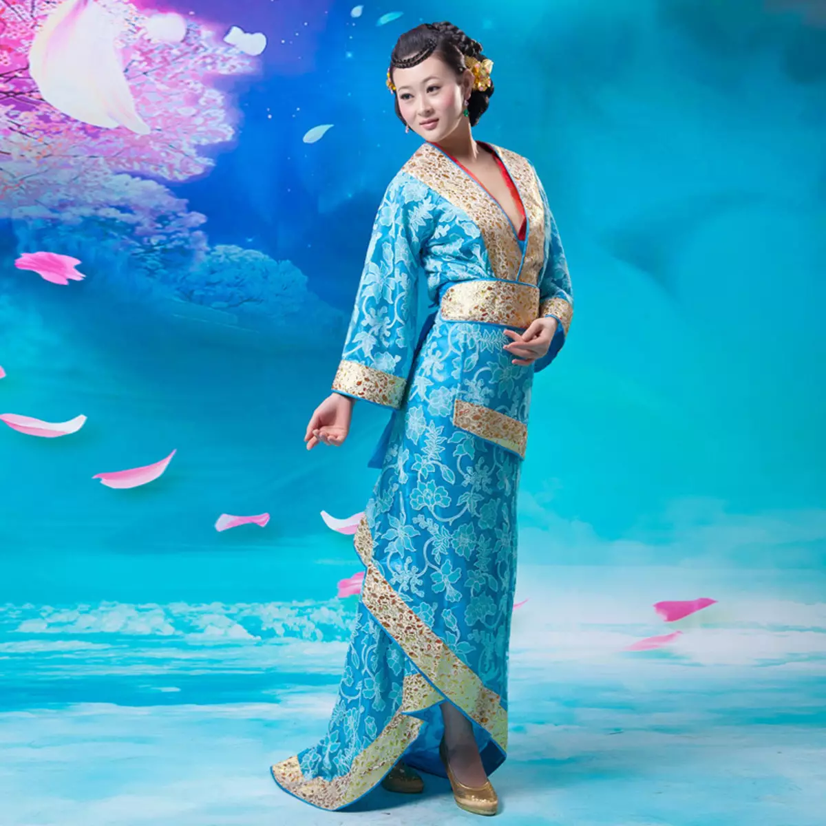 החליפה הלאומית הסינית (73 תמונות): תלבושת נקבה מסורתית של עמי סין, חליפה לילדה 1377_10
