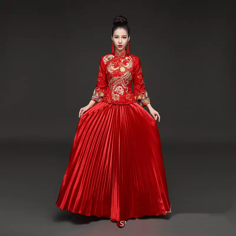החליפה הלאומית הסינית (73 תמונות): תלבושת נקבה מסורתית של עמי סין, חליפה לילדה 1377_4