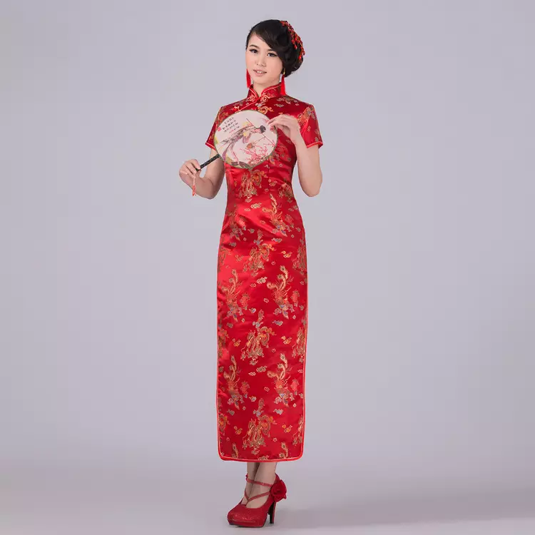 החליפה הלאומית הסינית (73 תמונות): תלבושת נקבה מסורתית של עמי סין, חליפה לילדה 1377_6