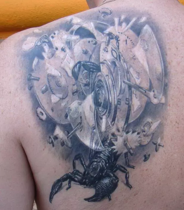 Tattoo ກັບ scorpions (69 ຮູບ): ມູນຄ່າແລະ sketches. Tattoos ຢູ່ໃນມືແລະບ່າໄຫລ່, ຢູ່ເທິງຄໍແລະໃສ່ຫນ້າເອິກ, ຮູບແຕ້ມໃສ່ຊ້ວນ, ໃສ່ຂາແລະສ່ວນອື່ນໆຂອງຮ່າງກາຍ 13780_30