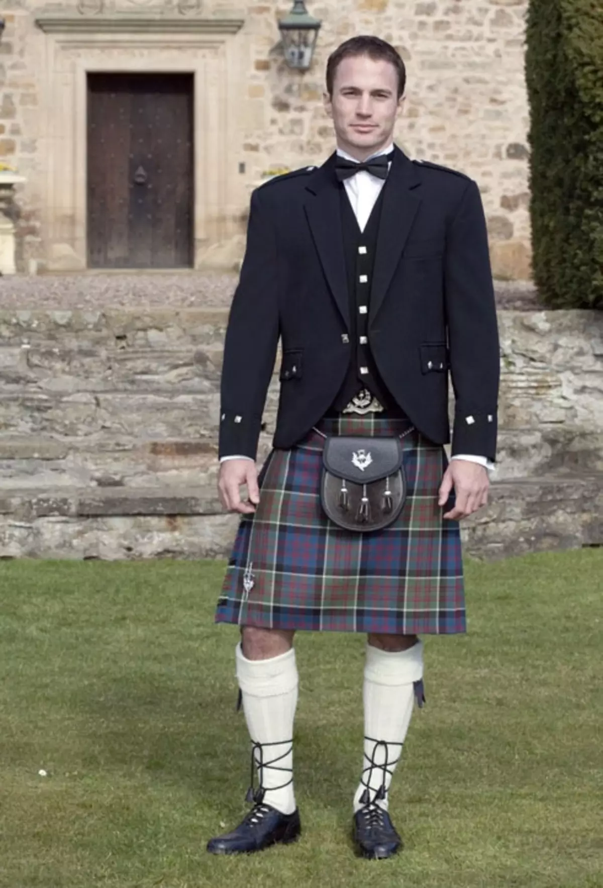 Scottish National Suit (57 bilder): Kvinna och manlig traditionell outfit Scots, Folkdräkt för tjejer från Skottland 1380_35