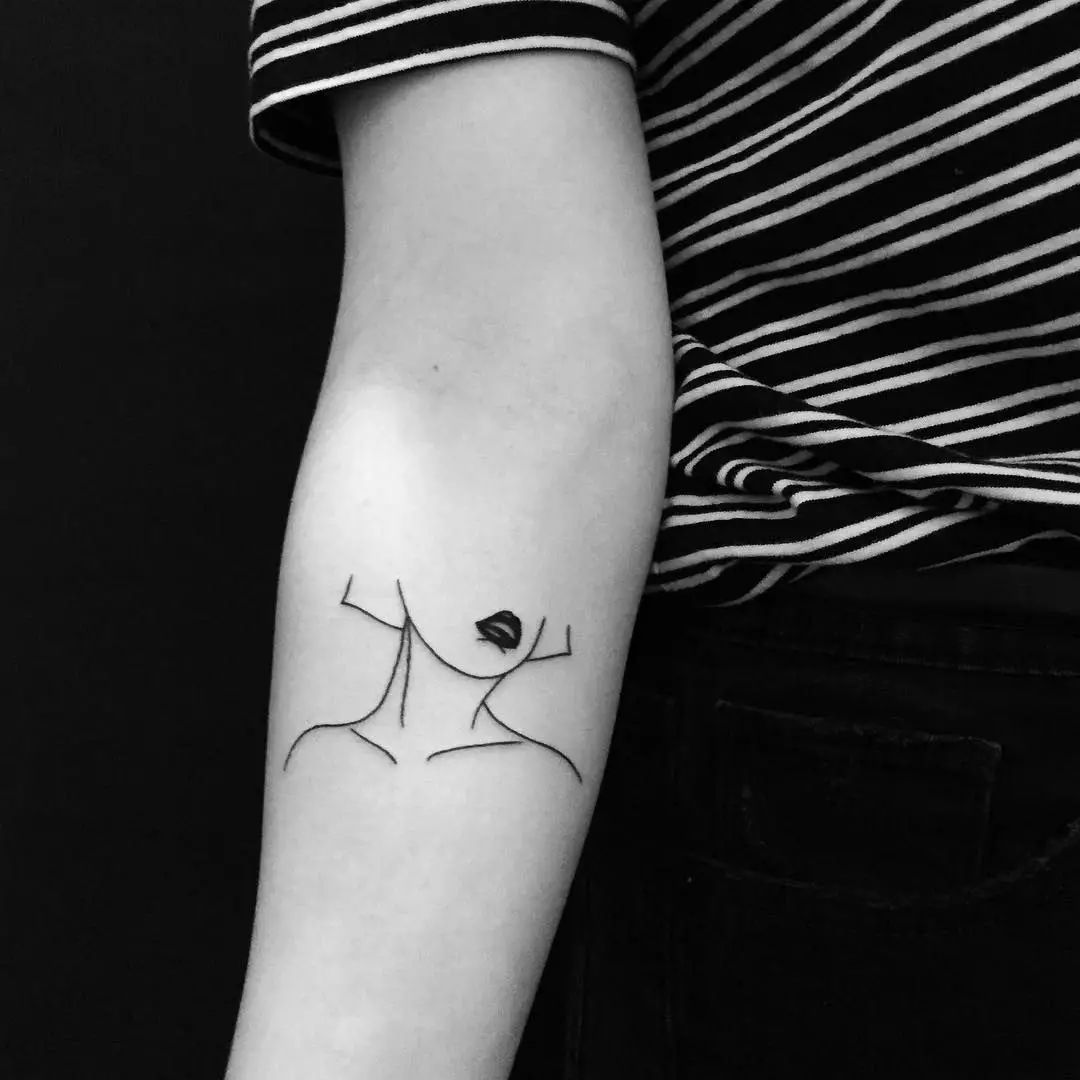 Minimālisma tetovējums (45 fotogrāfijas): top minimālistiskās skices sieviešu tetovējumiem, pārskats zīmējumiem uz rokas un citas ķermeņa daļas meitenēm un vīriešiem 13812_37