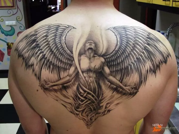 タトゥー「天使の翼」（42写真）：女の子と男性のためのタトゥーの価値、彼の背中、手、首の天使の羽のスケッチ 13819_15
