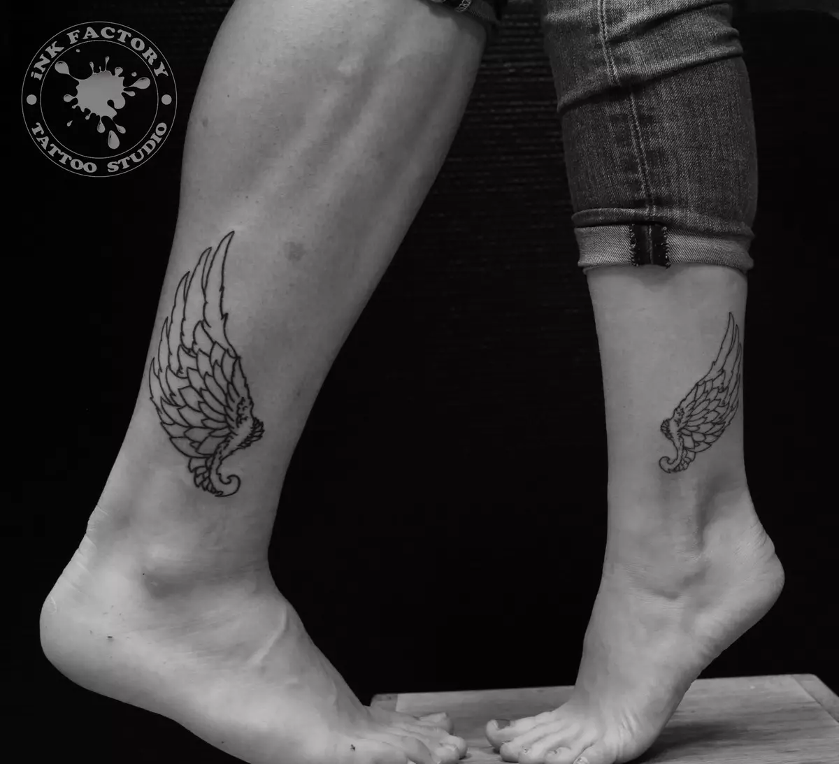 Татуировкасы «періште қанаттары» (42 сурет): қыз бен еркектерге арналған татуировкасы, оның артқы, қолы мен мойнындағы періште қанаттарының эскиздері 13819_16