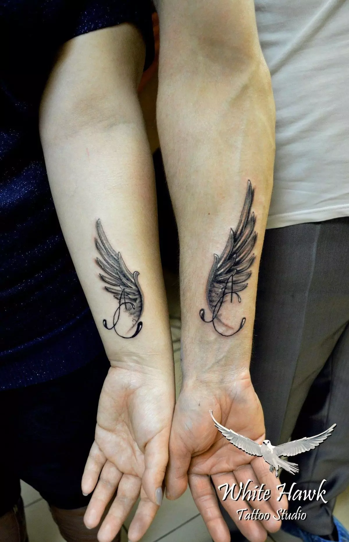 紋身“天使翅膀”（42張照片）：女孩和男人的紋身值，天使翅膀在他的背部，手和頸部 13819_18