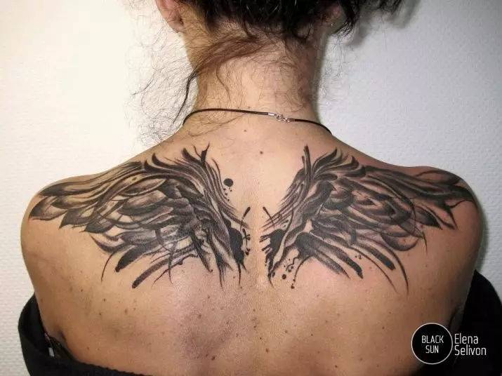 紋身“天使翅膀”（42張照片）：女孩和男人的紋身值，天使翅膀在他的背部，手和頸部 13819_5