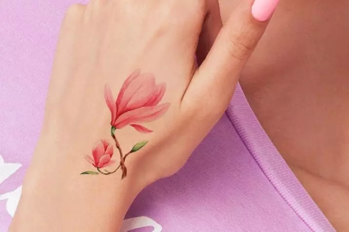 纹身“玉兰”：女孩纹身的价值和草图。纹身在手边和身体的其他部分 13821_27