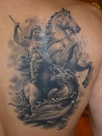 Тату «Георгій Побідоносець» (25 фото): кращі ескізи, тату на плечі і груди, значення татуювання для чоловіків 13848_14