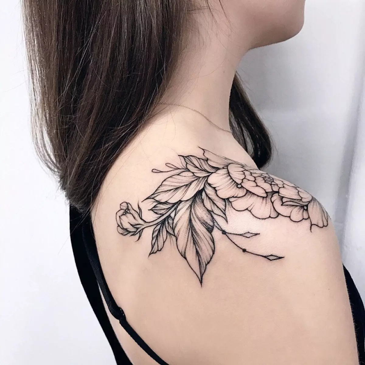 Всички около Tattoo 