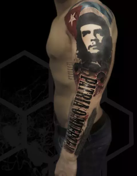 Tattoo“Che Guevara”（31张照片）：Ernesto Che Guevara Tattoo，肩部和乳房的草图和款式概述，最好的想法 13875_27